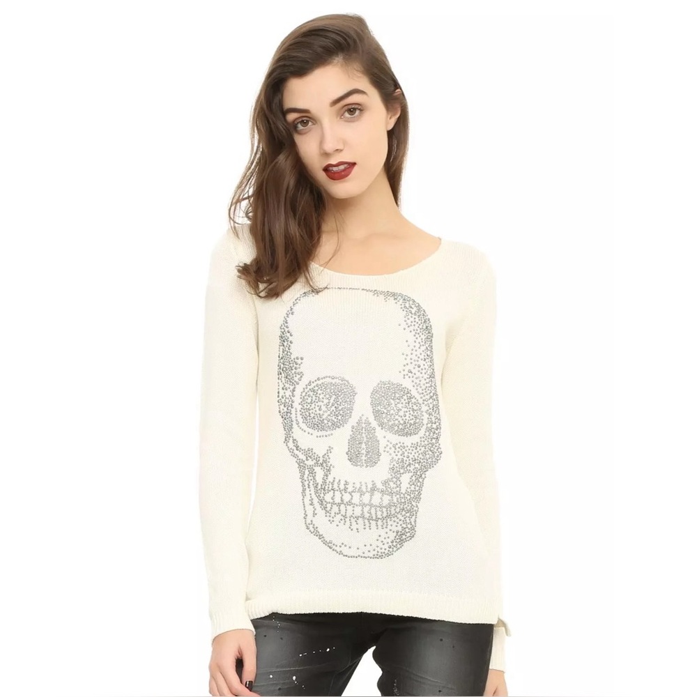 Hot Topic Ivory Skull Sweater Size M (See Note)